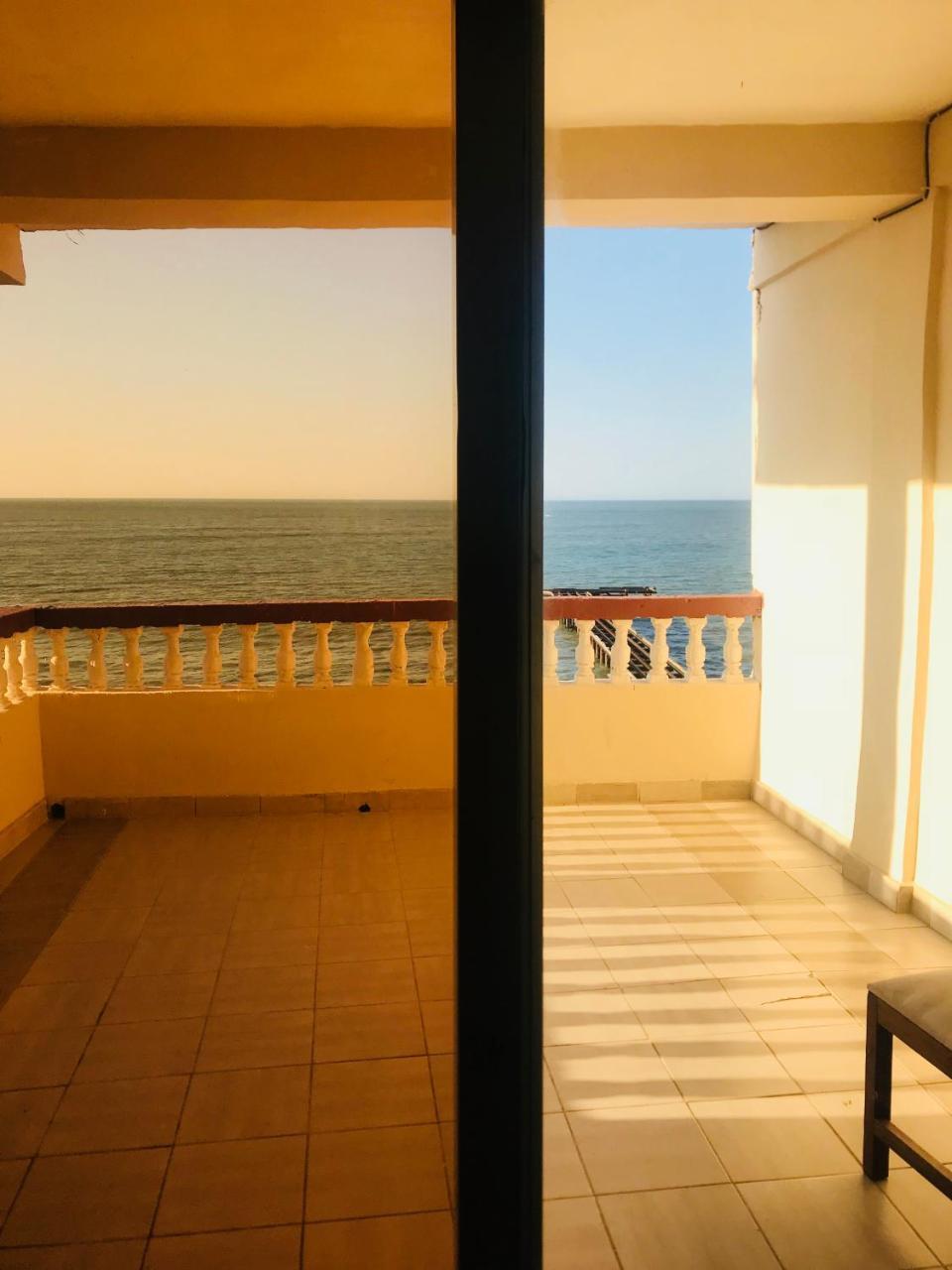 Atlanticoast Residence Bakau Экстерьер фото